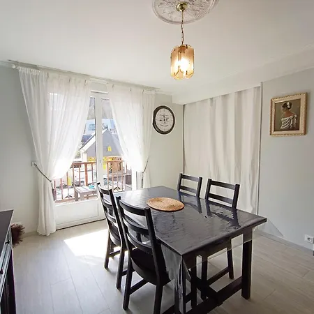 Chez Celeste, Luchon Centre, T2 Bis, 4 Personnes *