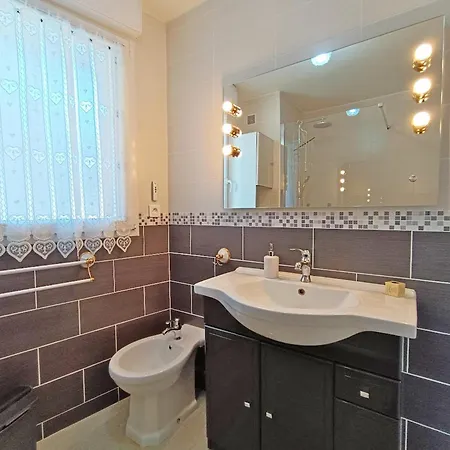 Chez Celeste, Luchon Centre, T2 Bis, 4 Personnes Bagnères-de-Luchon