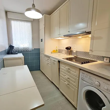 Lägenhet Chez Celeste, Luchon Centre, T2 Bis, 4 Personnes, Ascenseur *