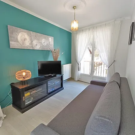 Chez Celeste, Luchon Centre, T2 Bis, 4 Personnes, Ascenseur Lägenhet Bagnères-de-Luchon