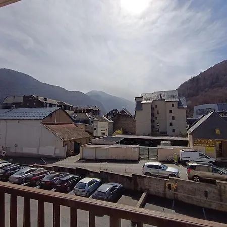 Chez Celeste, Luchon Centre, T2 Bis, 4 Personnes, Ascenseur Bagnères-de-Luchon