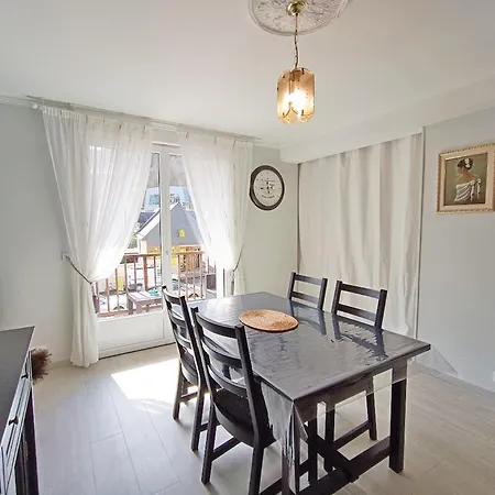 Chez Celeste, Luchon Centre, T2 Bis, 4 Personnes