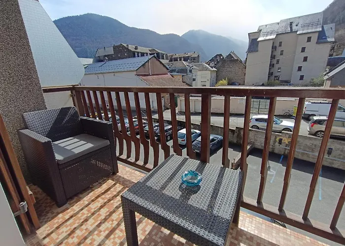 Chez Celeste, Luchon Centre, T2 Bis, 4 Personnes アパート Bagnères-de-Luchon