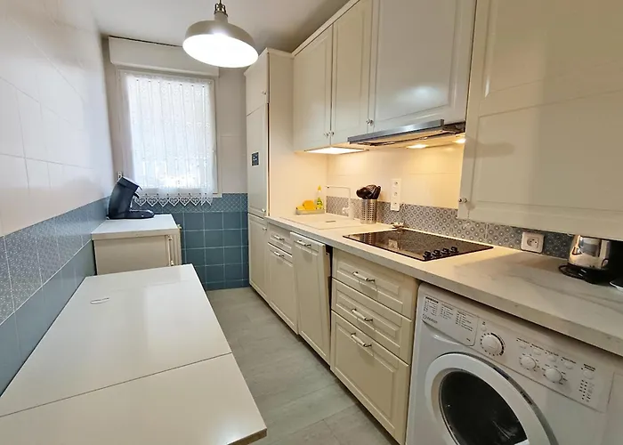 アパート Chez Celeste, Luchon Centre, T2 Bis, 4 Personnes *