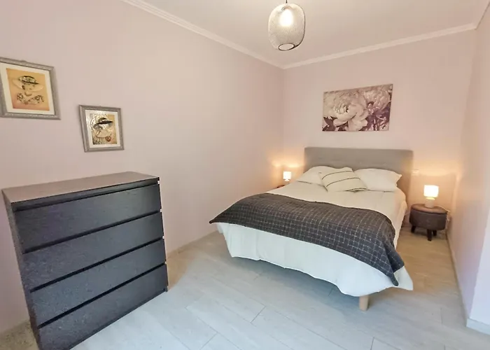 アパート Chez Celeste, Luchon Centre, T2 Bis, 4 Personnes Bagnères-de-Luchon