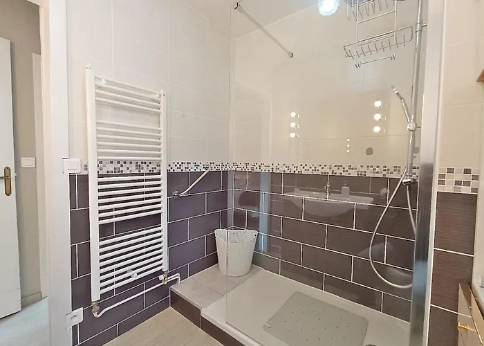 Chez Celeste, Luchon Centre, T2 Bis, 4 Personnes アパート Bagnères-de-Luchon